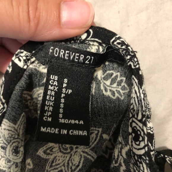 Forever 21 tank top - Picture 3 of 3